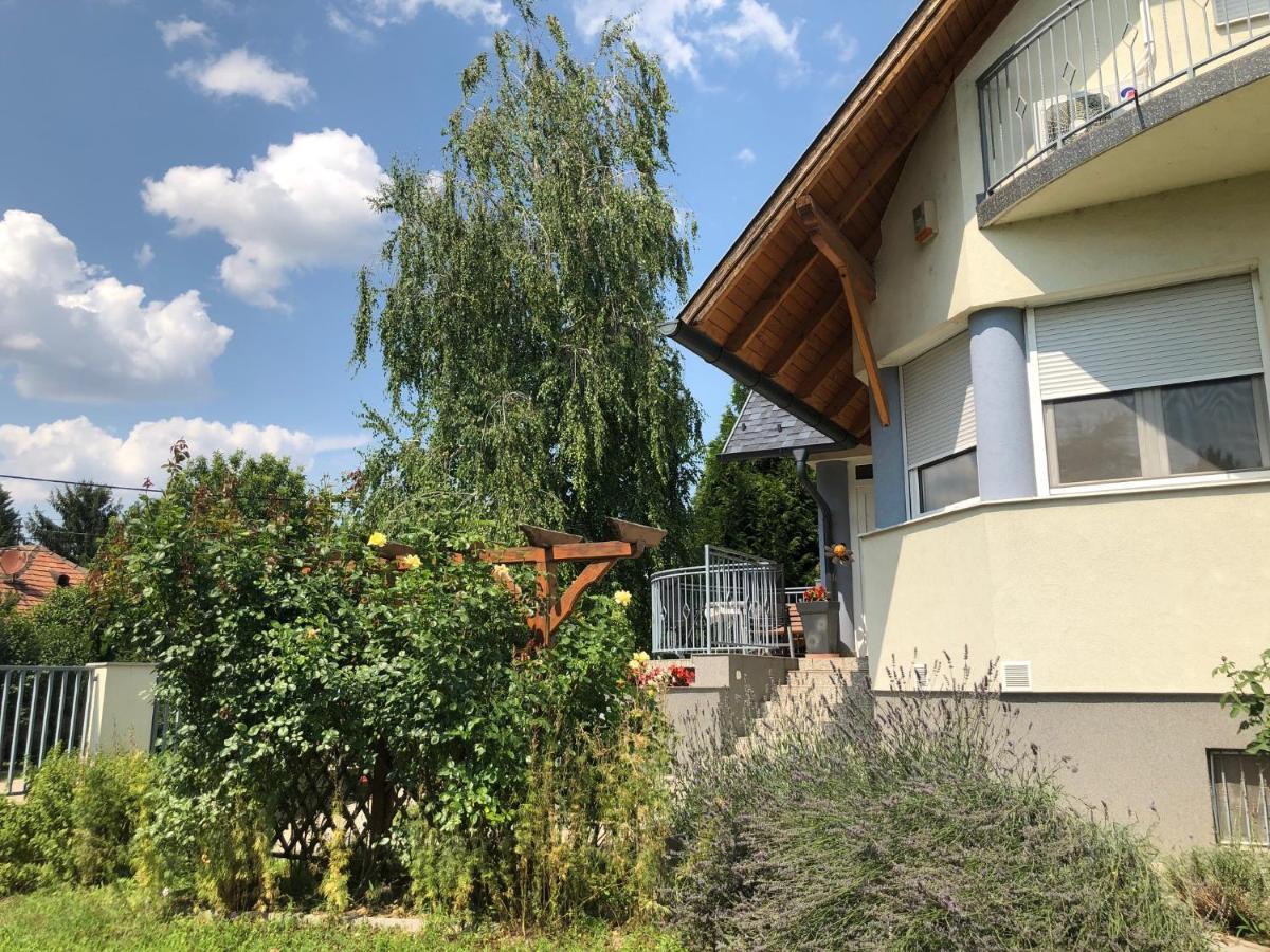 Dominik Apartmanhaz Веленце Экстерьер фото